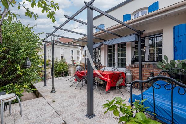 BEAU ET VASTE PAVILLON DE 190 m2