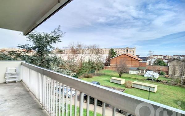 Appartement à louer    1 pièce • 32,93 m2 Maisons-Alfort