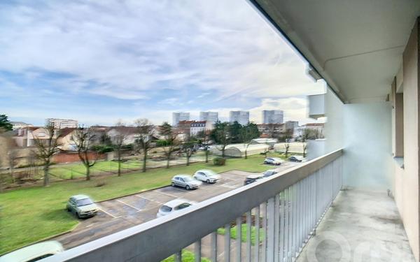 Appartement à louer    1 pièce • 32,93 m2 Maisons-Alfort