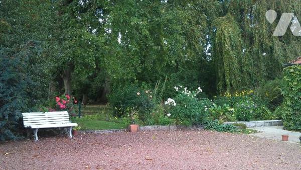 MARCONNELLE, Longère - Belle longère à rafraichir bâtie sur 3166m2 bordée par la Canche.
Cette...