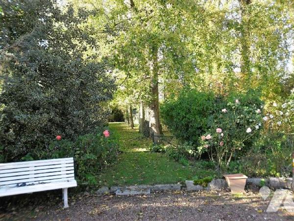 MARCONNELLE, Longère - Belle longère à rafraichir bâtie sur 3166m2 bordée par la Canche.
Cette...