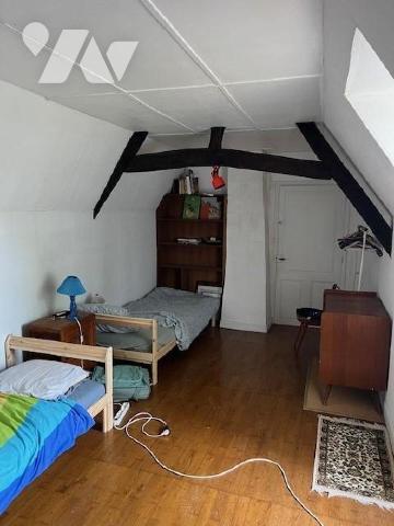 MARCONNELLE, Longère - Belle longère à rafraichir bâtie sur 3166m2 bordée par la Canche.
Cette...