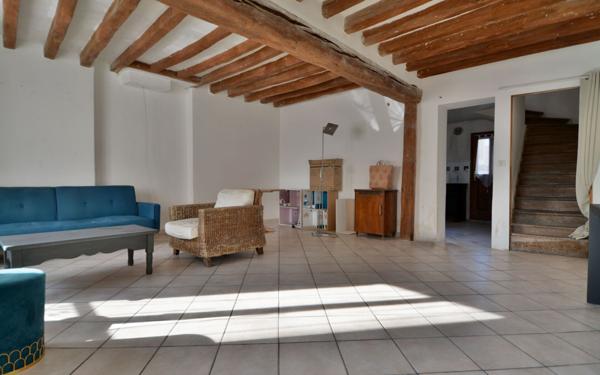 Maison à vendre    3 pièces •  Condé-Sainte-Libiaire