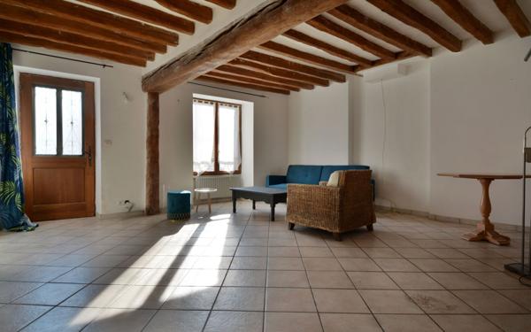 Maison à vendre    3 pièces •  Condé-Sainte-Libiaire