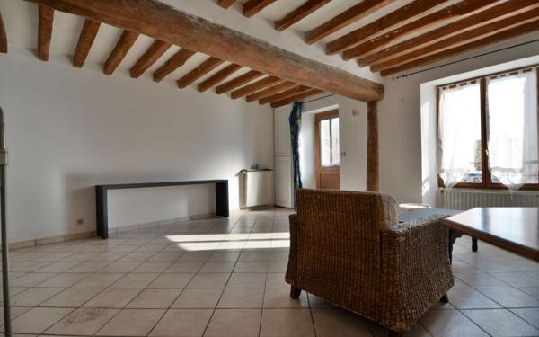 Maison à vendre    3 pièces •  Condé-Sainte-Libiaire