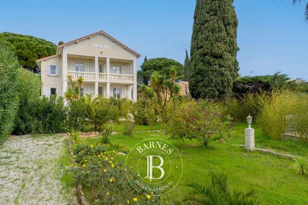 Sanary-sur-Mer, Maison 4 Chambres -  174 m² à vendre