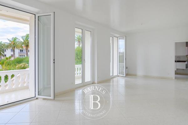Sanary-sur-Mer, Maison 4 Chambres -  174 m² à vendre