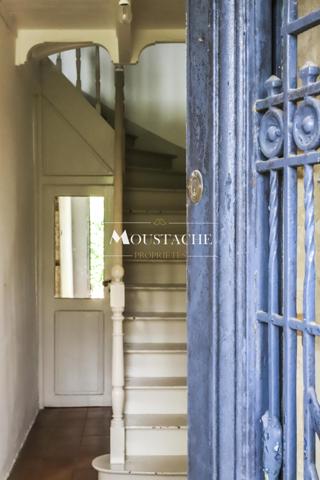 MAISON CHARENTAISE TYPIQUE - AU CALME & PROCHE CENTRE-VILLE -