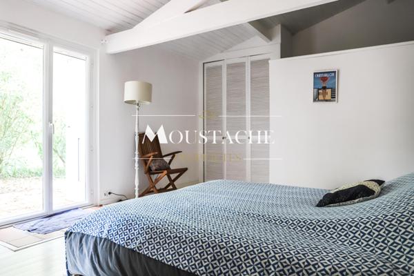 MAISON CHARENTAISE TYPIQUE - AU CALME & PROCHE CENTRE-VILLE -