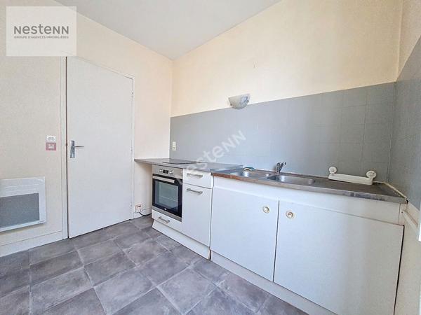 ORLEANS VUE LOIRE -  GRAND DEUX PIECES DE 52 m² - QUAI BARENTIN  - 1er étage
