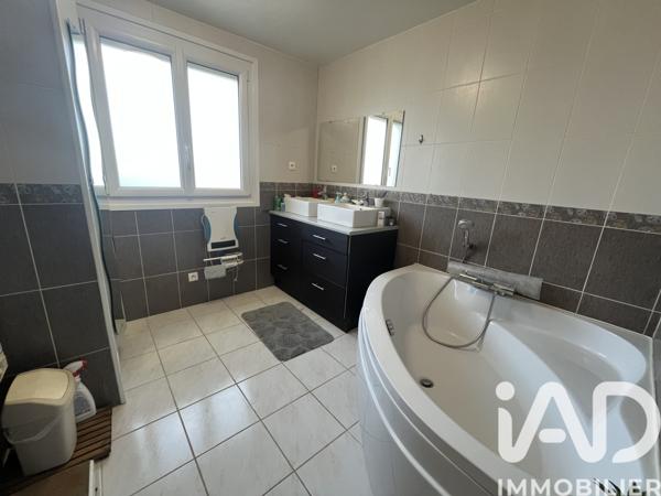 Maison à vendre 8 pièces 170 m² Maintenon