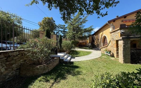 Maison à vendre    6 pièces •  Châtillon