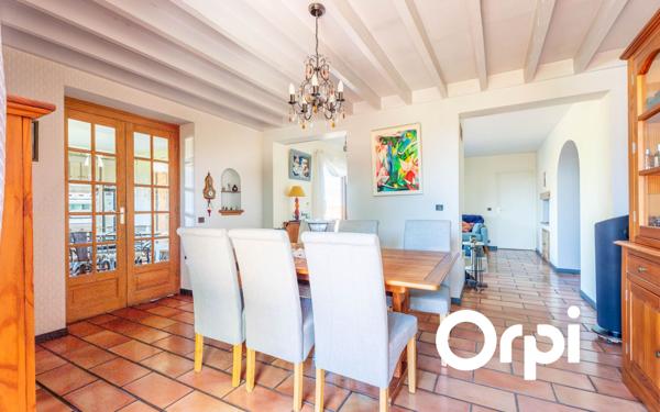 Maison à vendre    6 pièces •  Châtillon