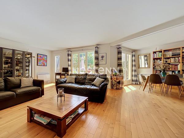 MEUDON À LA LIMITE D'ISSY LES MOULINEAUX - Maison 6 pièces avec terrasse et garage