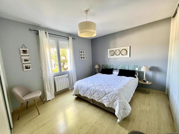 Maison avec double garage, atelier