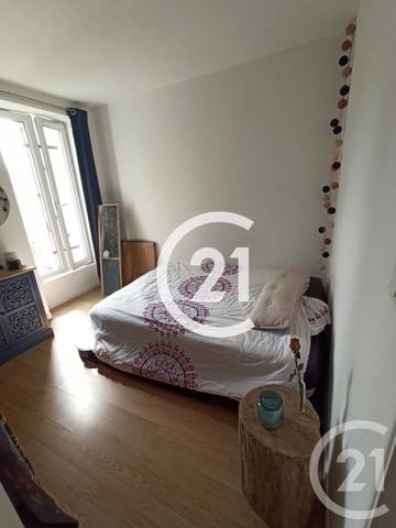 Maison à vendre  3 pièces - 40 m 2   SAINTES  - 17