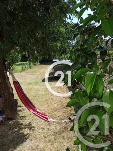 Maison à vendre  3 pièces - 40 m 2   SAINTES  - 17
