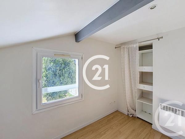 Maison à vendre  3 pièces - 40 m 2   SAINTES  - 17