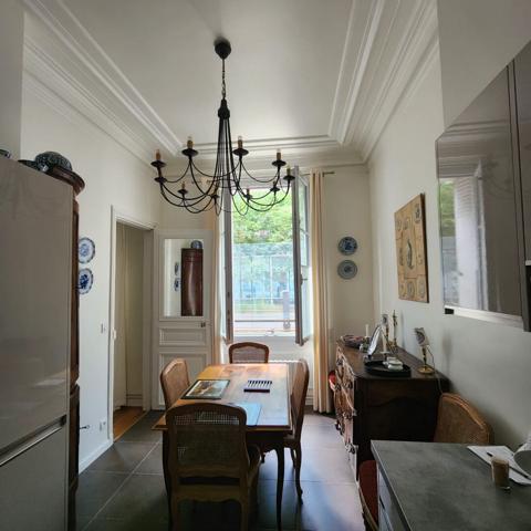 Elégant 3 pièces sur cour au calme 74 M²