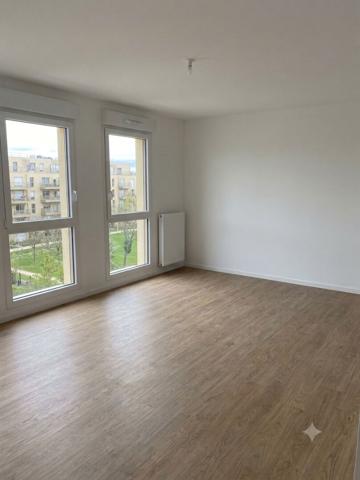 Appartement 4 pièces à louer à Savigny-le-Temple - Exclusivité Guy Hoquet COMBS LA VILLE
