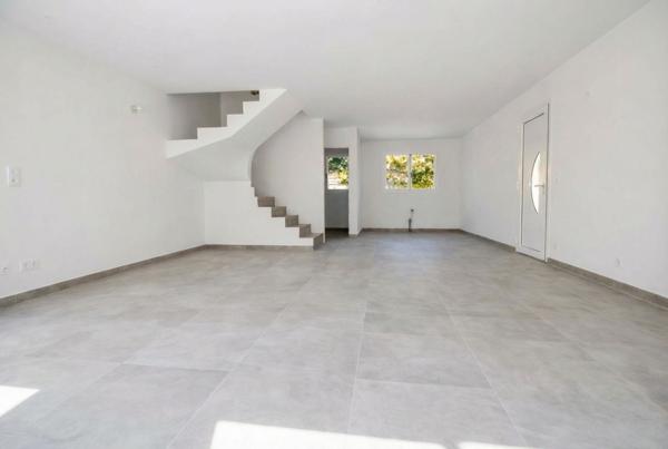 Maison neuve de 120 m2 terrain 220 m2