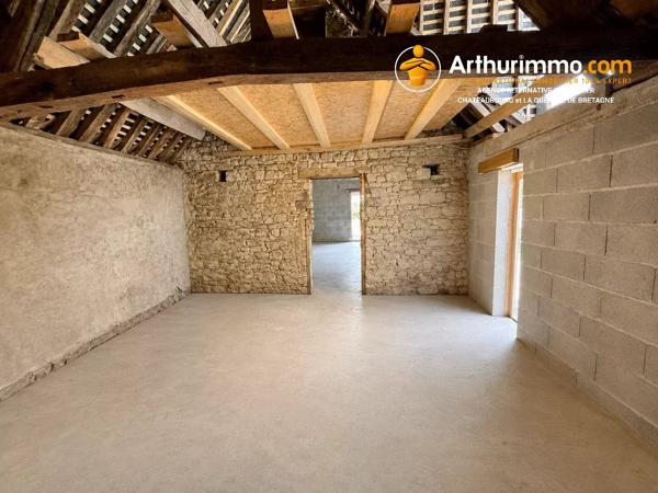 Vente                                                      Maison
                        
                     7 pièces                      167 m2                     à Vitré