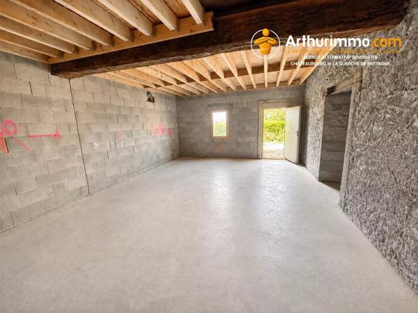 Vente                                                      Maison
                        
                     7 pièces                      167 m2                     à Vitré