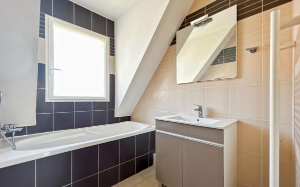 Appartement à vendre    2 pièces • 42 m2 Saint-Arnoult