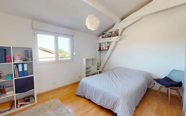 Maison à vendre    7 pièces • 172,77 m2 Chassieu