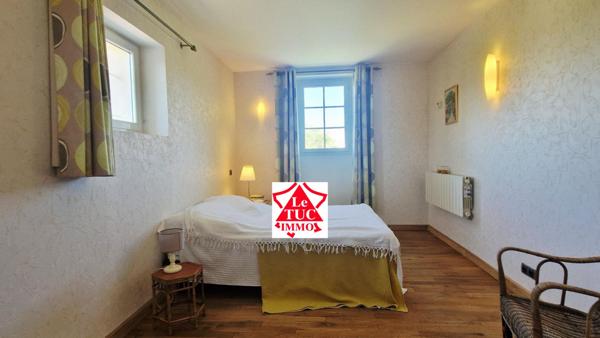 maison 231,40 m² habitables 2430 m² de terrain rochegude 26790 Rochegude (26790)