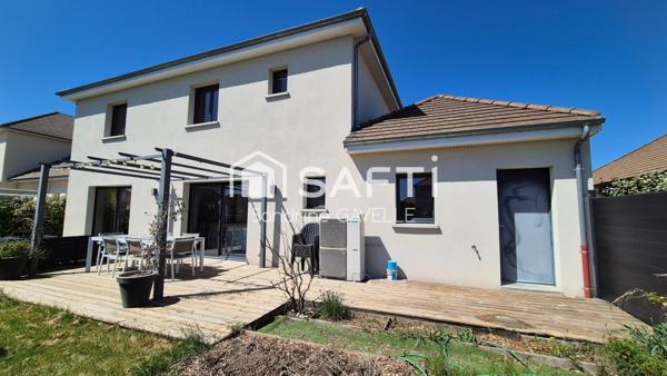 Maison contemporaine de 2013 à la Rivière de Corps