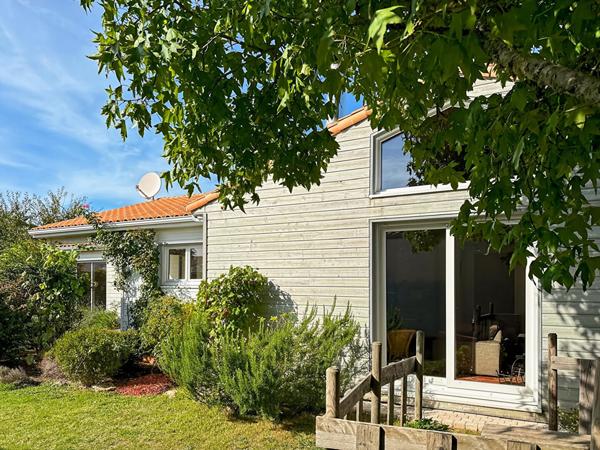 Maison de plain-pied à quelques pas des commerces