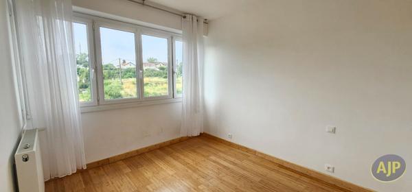 Vente appartement Saintes : 200 000 € - AJP Immobilier Saintes