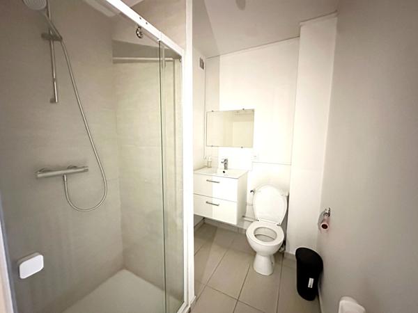 POITIERS - GIBAUDERIE - GRAND STUDIO DE 32.43 m2 - PARKING