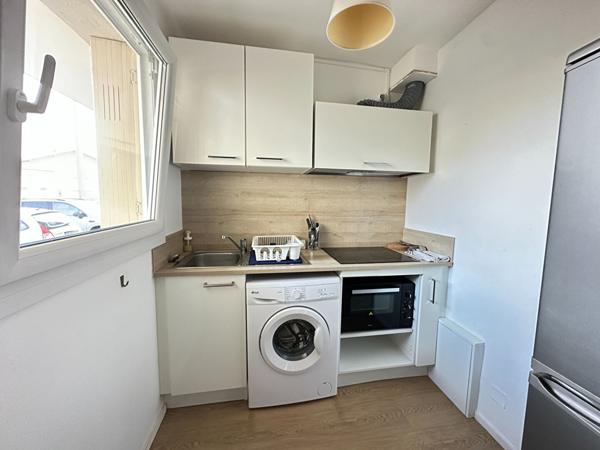 POITIERS - GIBAUDERIE - GRAND STUDIO DE 32.43 m2 - PARKING