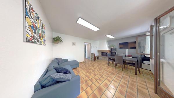 Maison
         4 pièces
        - 82 m² Exclusivité 379 000 € *