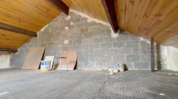 Maison
         4 pièces
        - 82 m² Exclusivité 379 000 € *