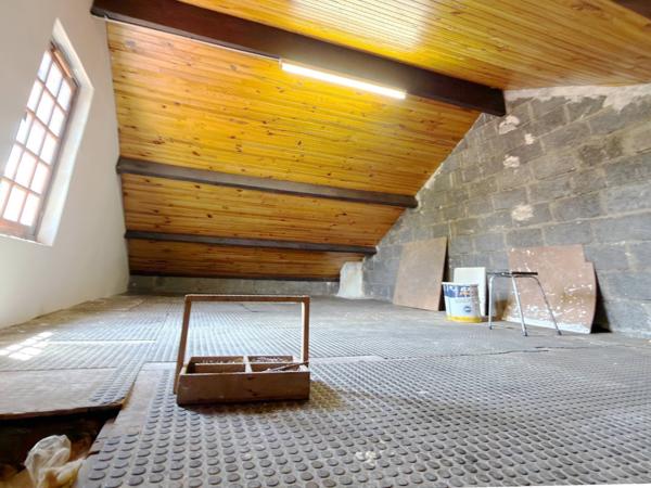 Maison
         4 pièces
        - 82 m² Exclusivité 379 000 € *