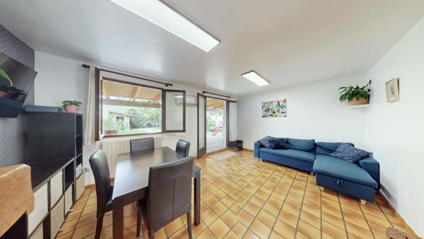 Maison
         4 pièces
        - 82 m² Exclusivité 379 000 € *