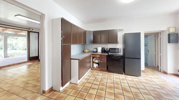 Maison
         4 pièces
        - 82 m² Exclusivité 379 000 € *