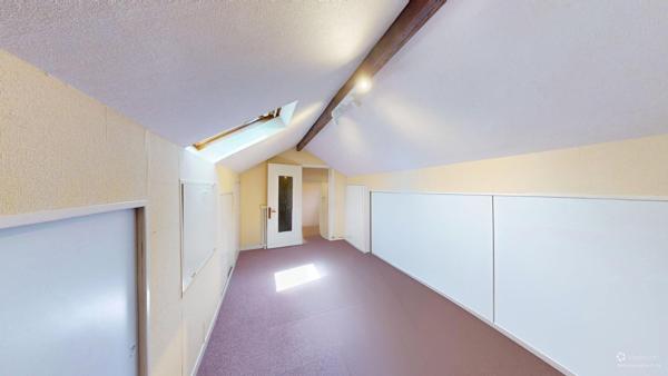 Maison
         4 pièces
        - 82 m² Exclusivité 379 000 € *