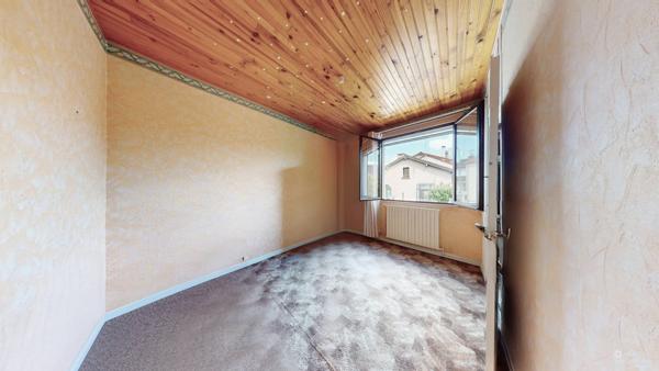 Maison
         4 pièces
        - 82 m² Exclusivité 379 000 € *
