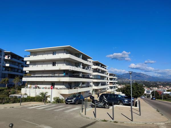 Appartement 3 pièce(s) 2 chambre(s) 67 m²