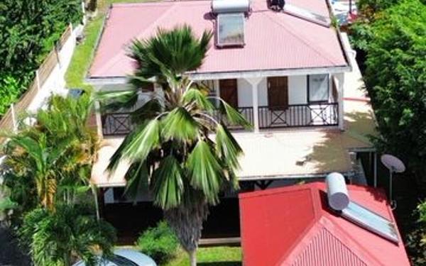 Maison à vendre    5 pièces • 104 m2 Lamentin