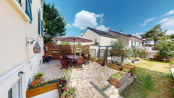 Maison
         5 pièces
        - 113 m² Exclusivité 529 000 € *