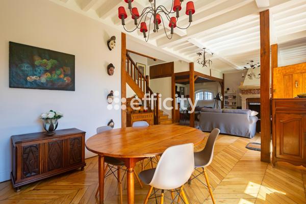 Maison
         7 pièces
        - 143 m² Bien prestige 1 150 000 € *