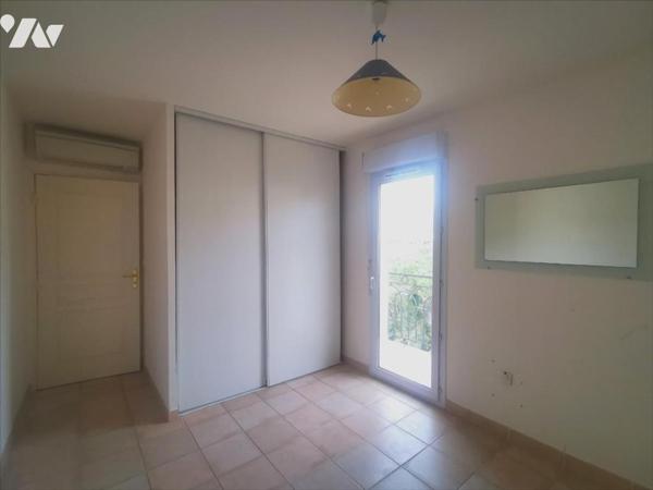 HYERES,  appartement 101 m2 avec terrasse, garage et parking sécurisés