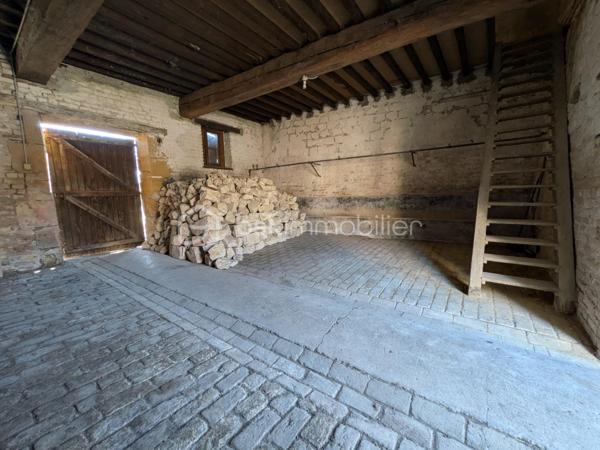 Corps de ferme de 154 000 m²