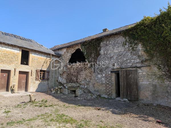 Corps de ferme de 154 000 m²