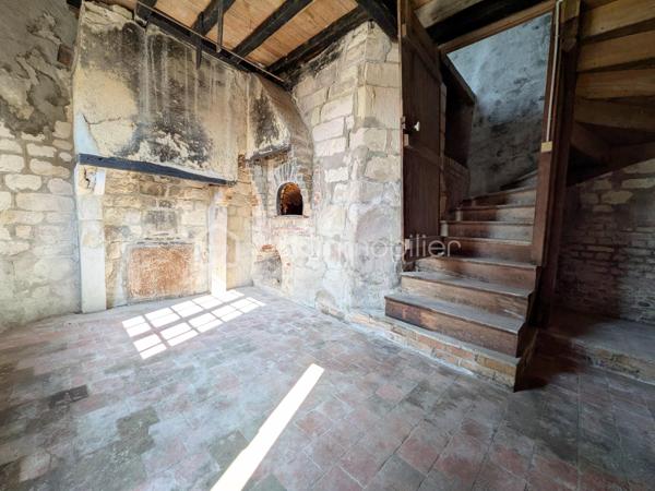 Corps de ferme de 154 000 m²